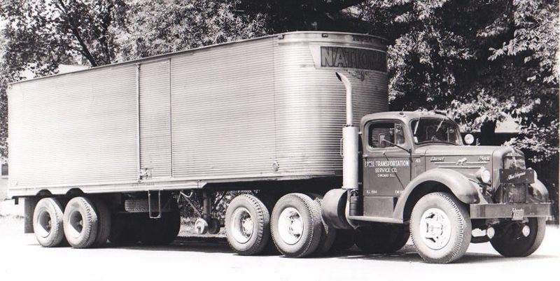 Fruehauf Dry Van Semi-Trailer