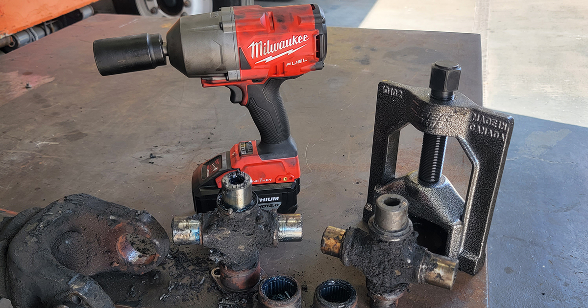 Tiger Tool Commercial U-Joint Puller with Milwaukee 1-2 Impact Wrench